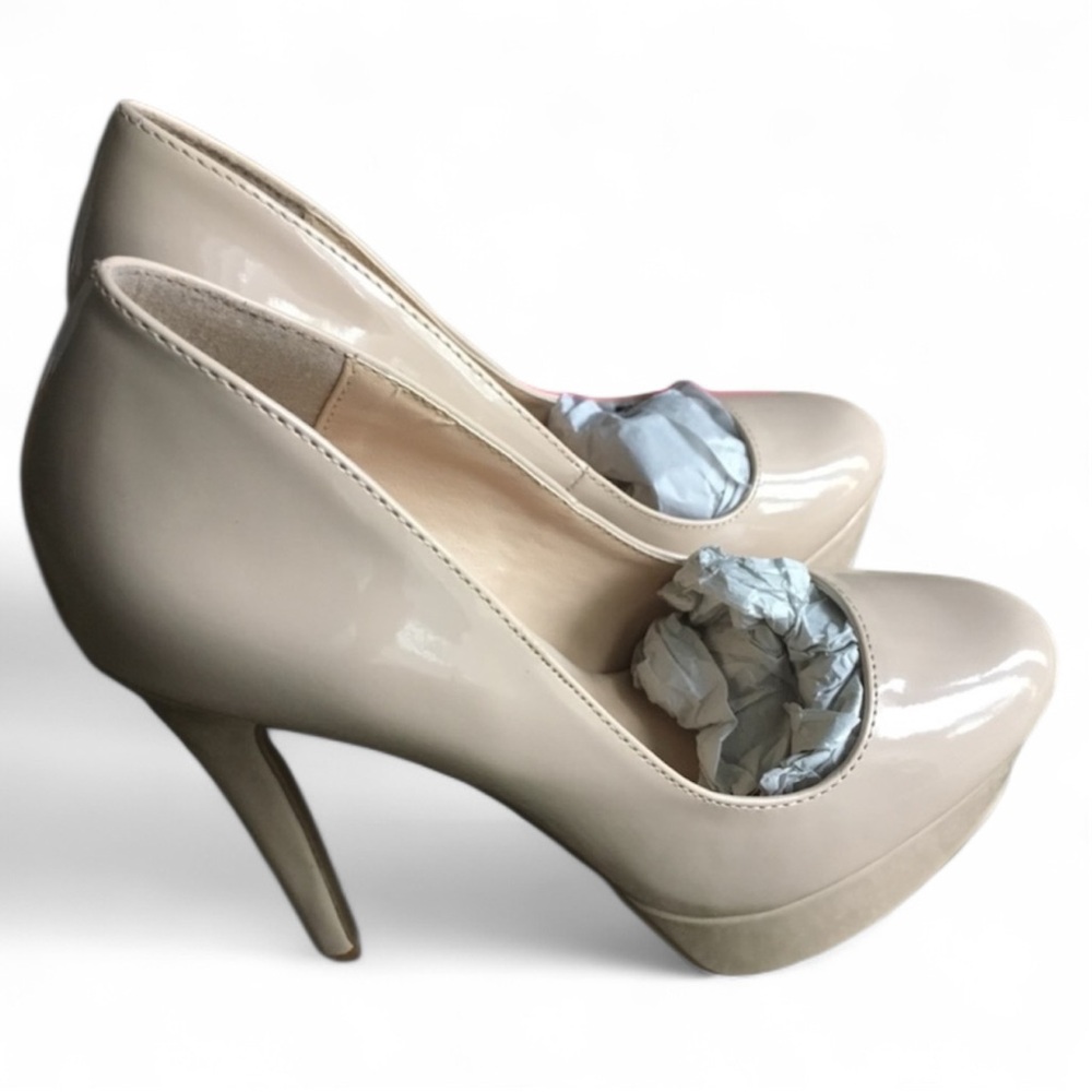 Charlotte Russe Nude Patent Heels Pumps | Size 7 | NWT